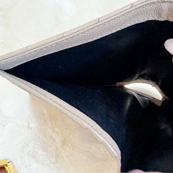 SAINT LAURENT CASSANDRE MATELASSÉ BI-FOLD WALLET Dark Beige - Picture 11 of 15